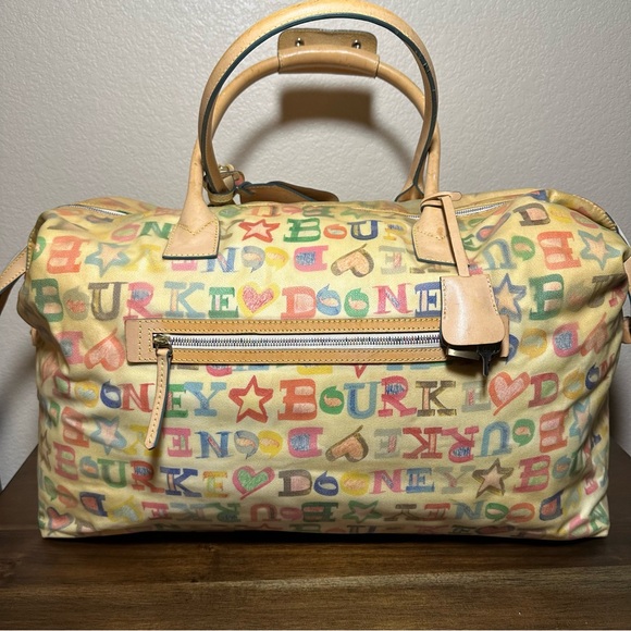 Dooney & Bourke Vintage travel bag. - Picture 4 of 16